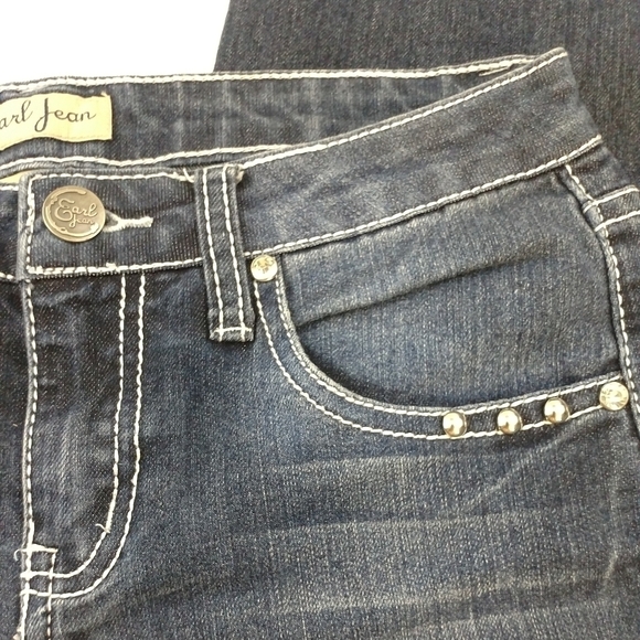Earl Jean embellished button pocket capris - Picture 7 of 7
